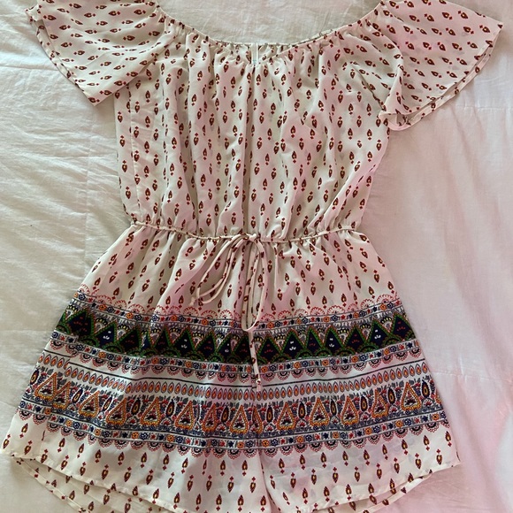 Off the Shoulder Boho Romper - Picture 2 of 4